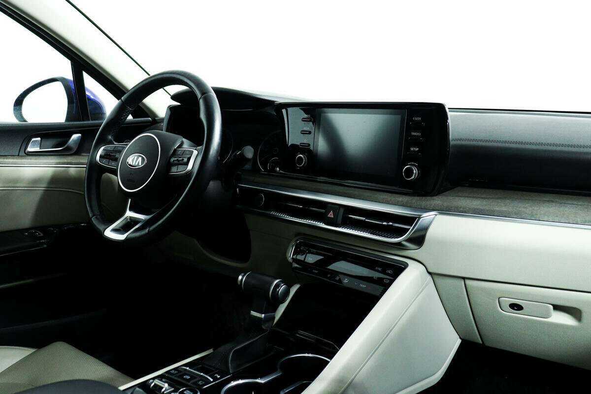 Kia K5 2021 года с пробегом. Фото: #8