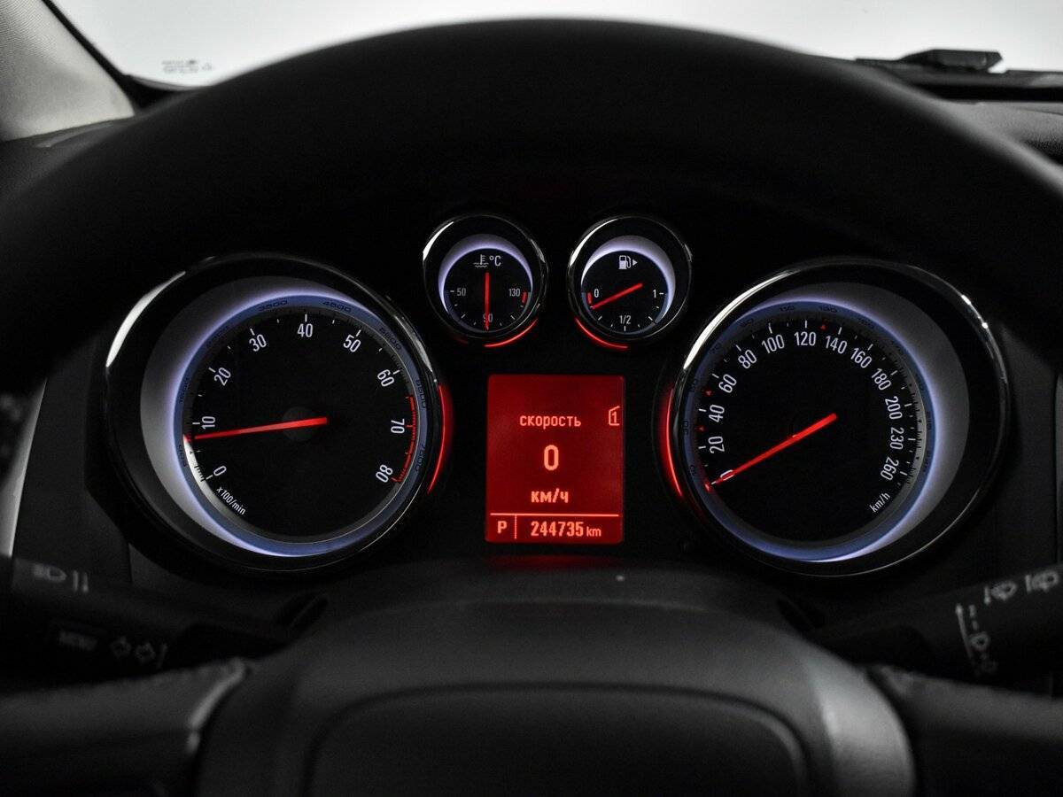 Opel Astra 2013 года с пробегом. Фото: #14