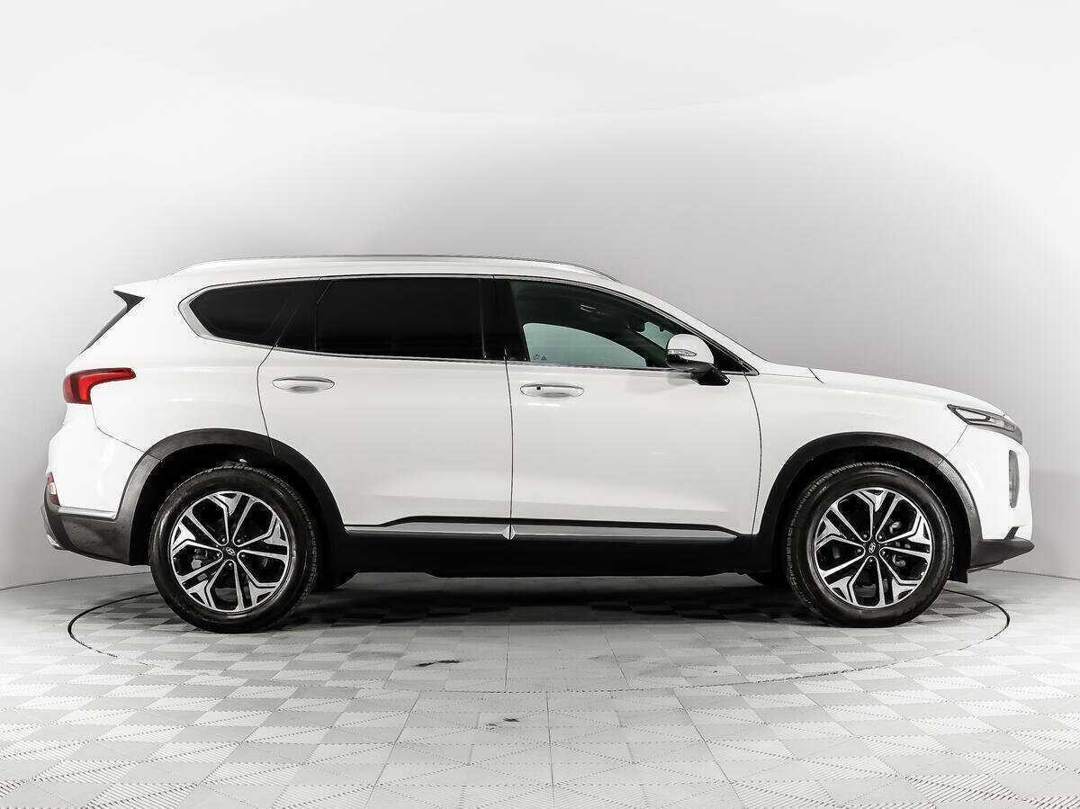 Hyundai Santa Fe 2018 года с пробегом. Фото: #3