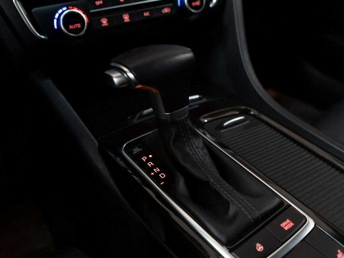 Kia K5 2017 года с пробегом. Фото: #10