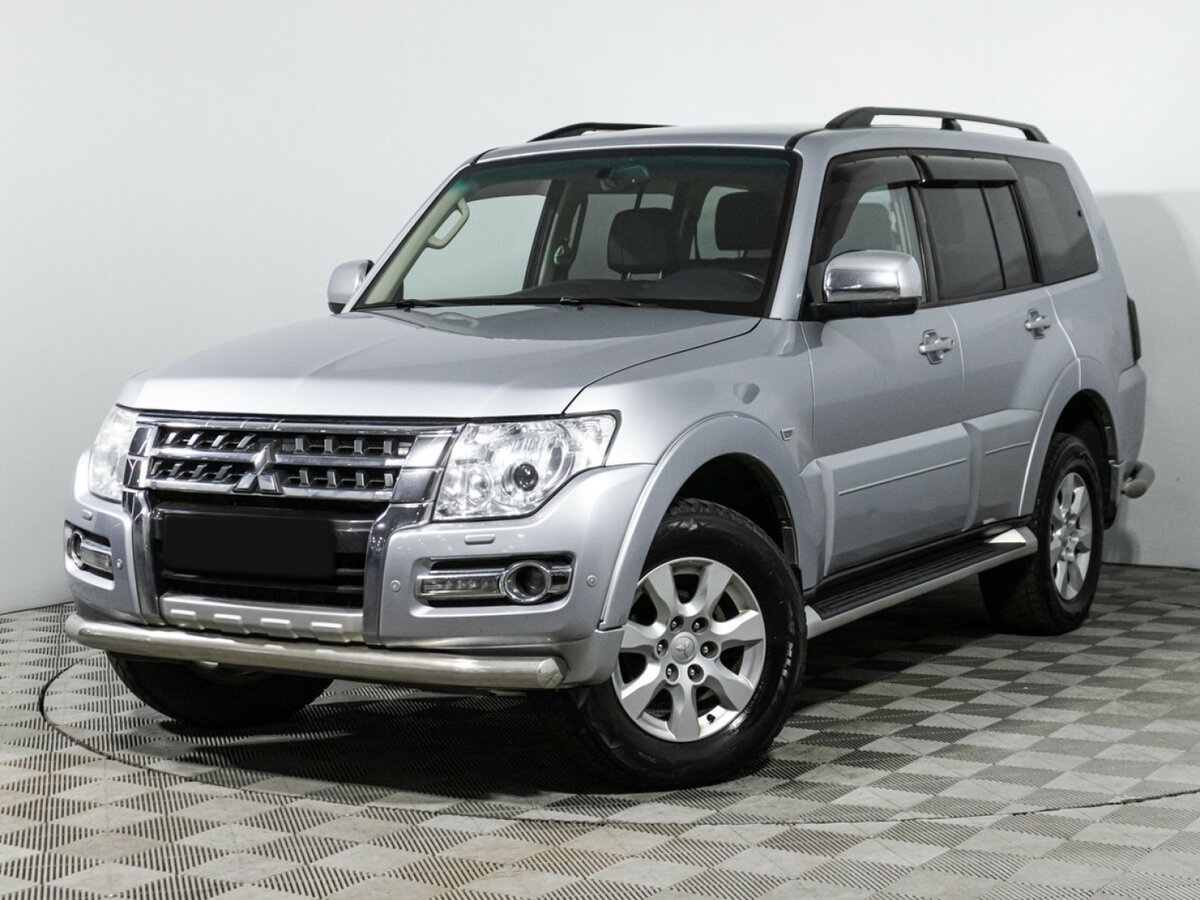 Mitsubishi Pajero 2015 года с пробегом. Фото: #0