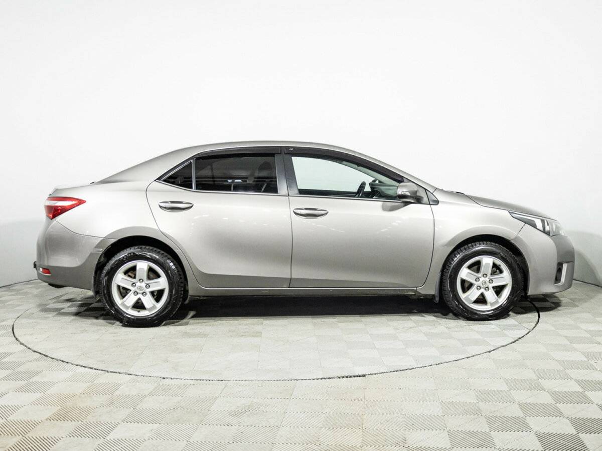 Toyota Corolla 2014 года с пробегом. Фото: #3