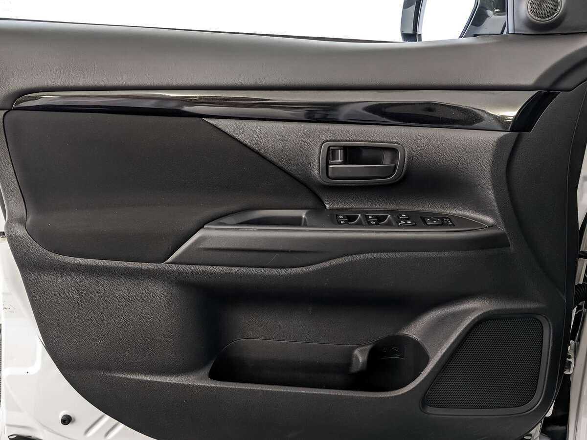 Mitsubishi Outlander 2019 года с пробегом. Фото: #14