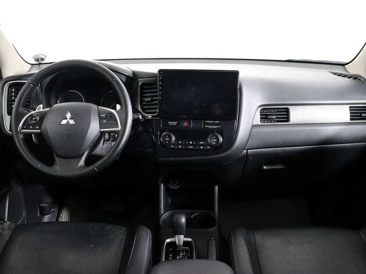 Mitsubishi Outlander 2012 года с пробегом. Фото: #9