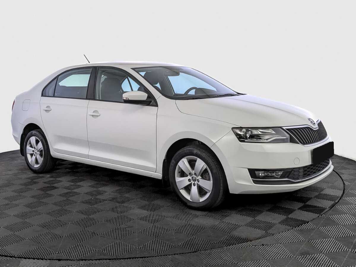 Skoda Rapid 2018 года с пробегом. Фото: #2