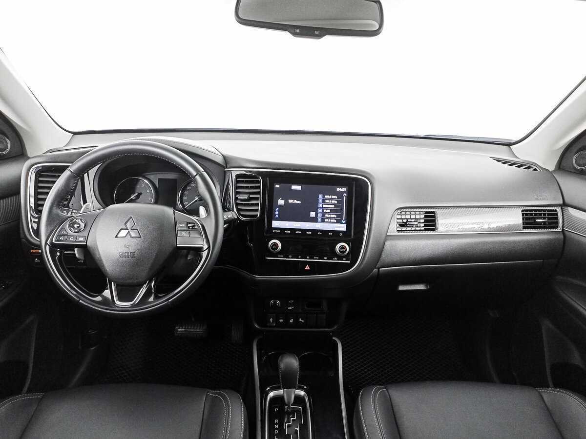 Mitsubishi Outlander 2021 года с пробегом. Фото: #11