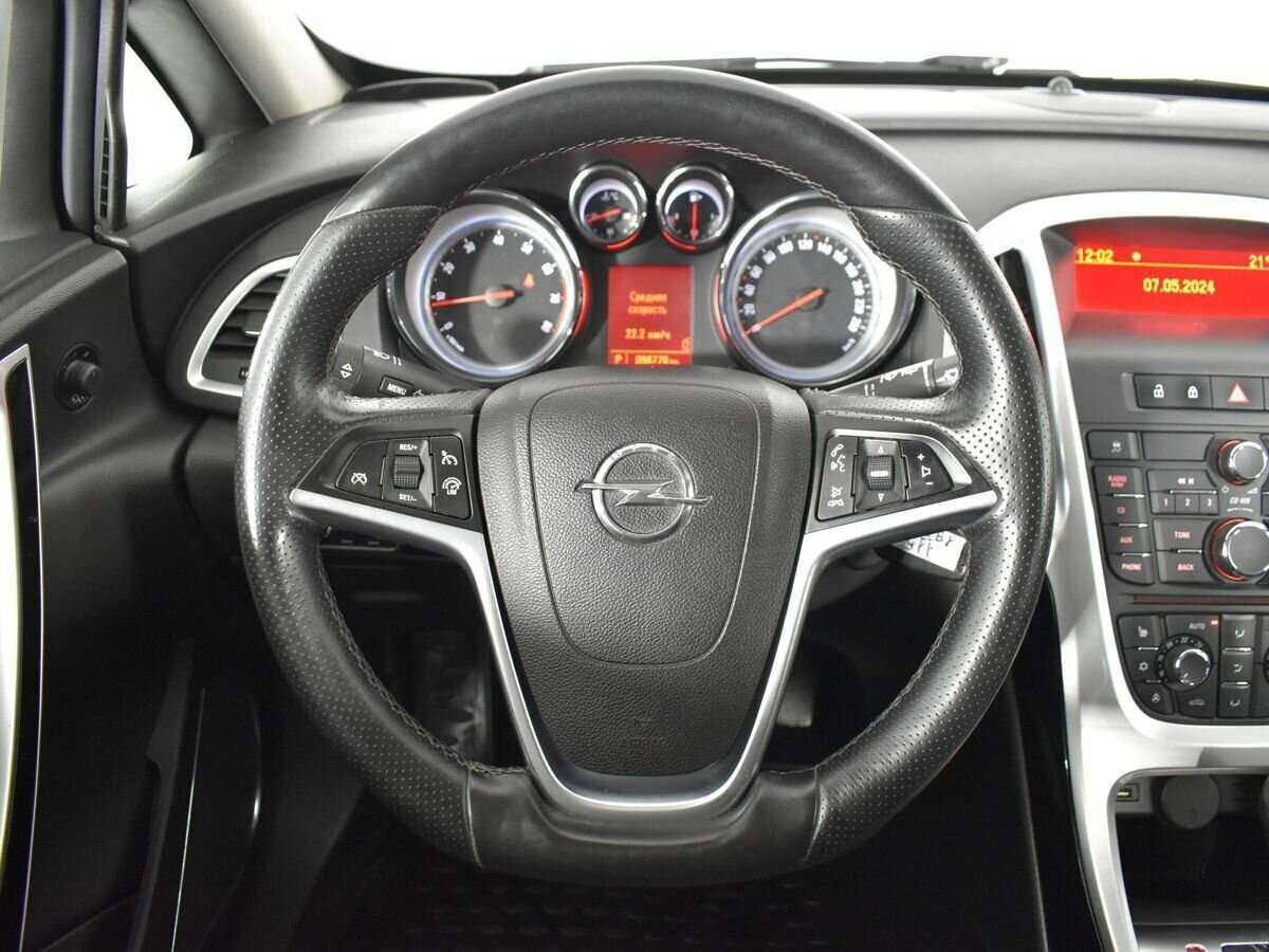 Opel Astra 2013 года с пробегом. Фото: #9