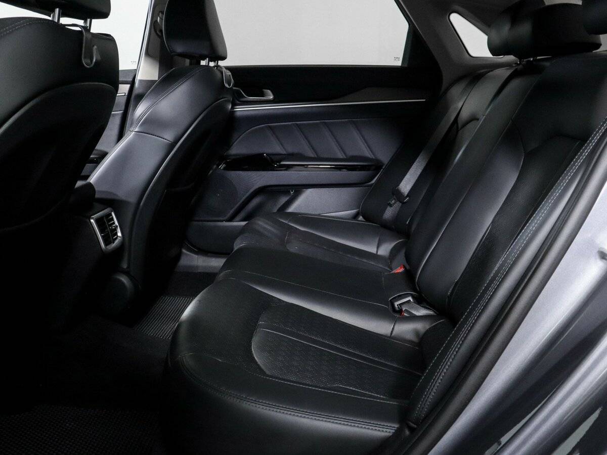 Kia K5 2022 года с пробегом. Фото: #5