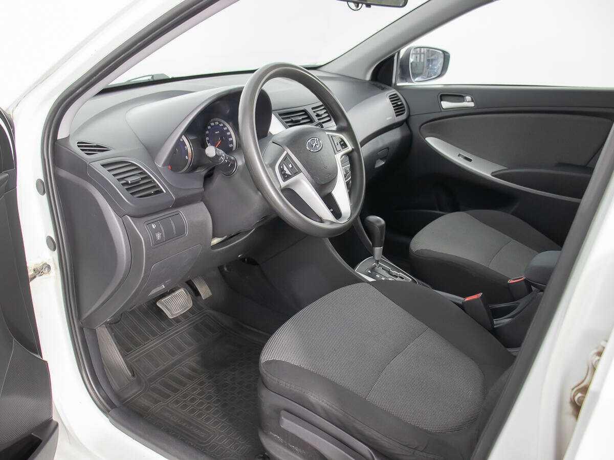 Hyundai Solaris 2012 года с пробегом. Фото: #9