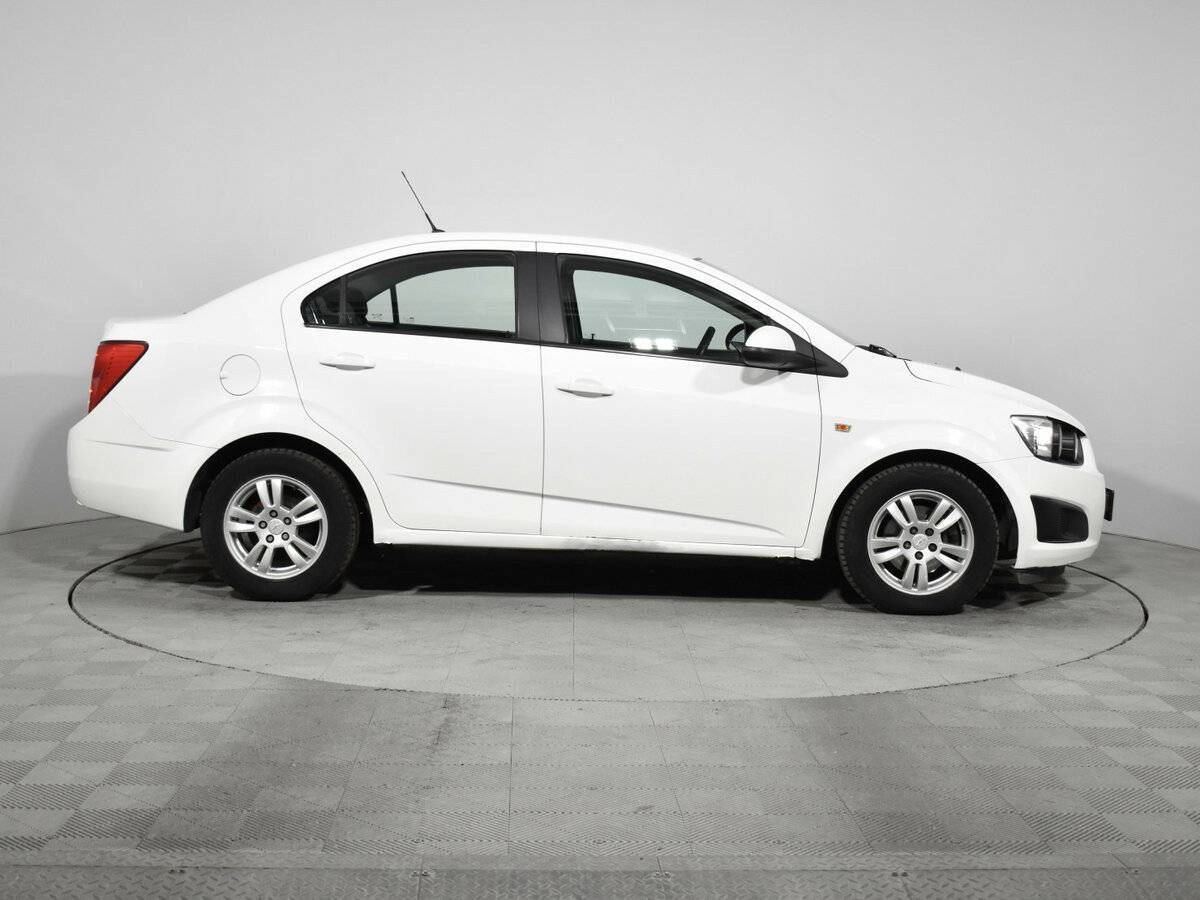 Chevrolet Aveo 2013 года с пробегом. Фото: #3