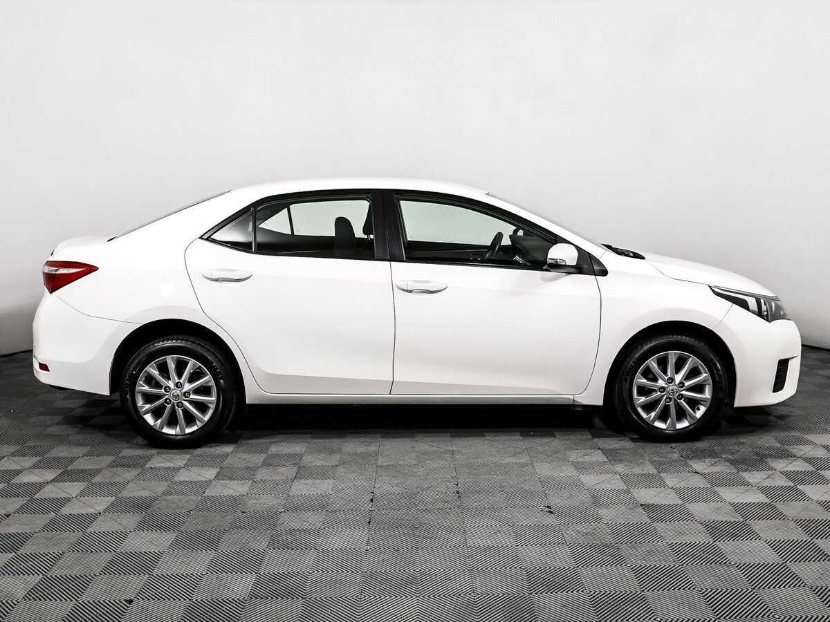 Toyota Corolla 2013 года с пробегом. Фото: #3