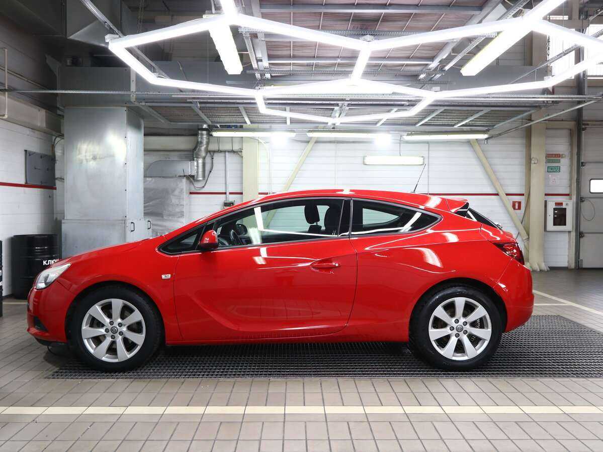 Opel Astra 2012 года с пробегом. Фото: #4
