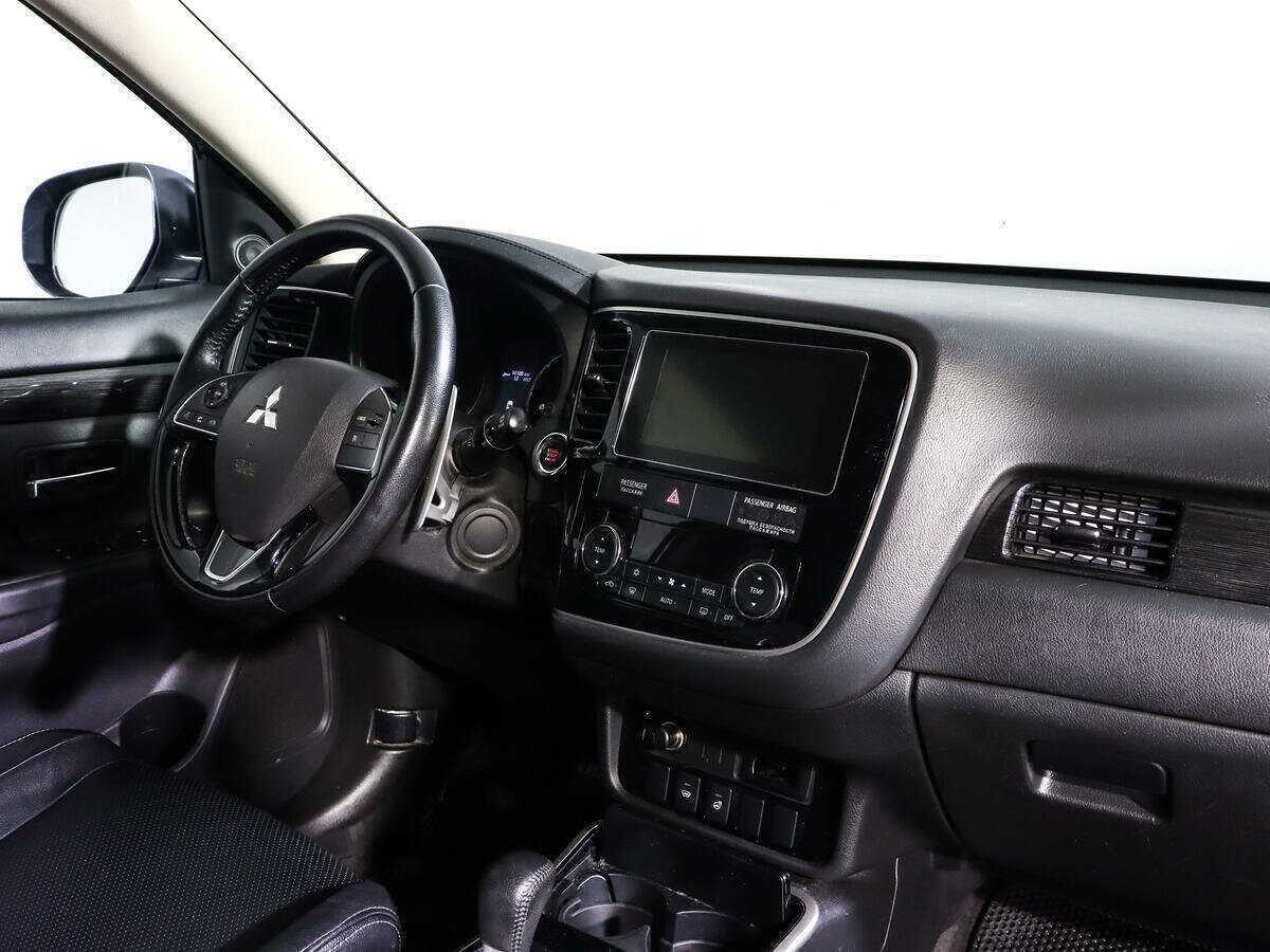 Mitsubishi Outlander 2017 года с пробегом. Фото: #6