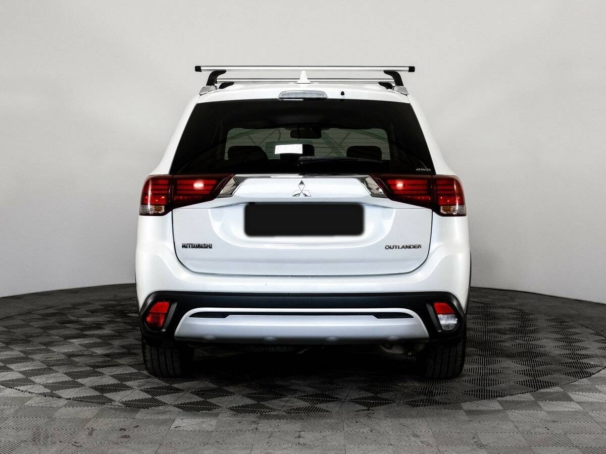 Mitsubishi Outlander 2019 года с пробегом. Фото: #5