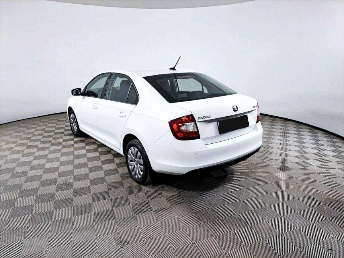 Skoda Rapid 2018 года с пробегом. Фото: #5