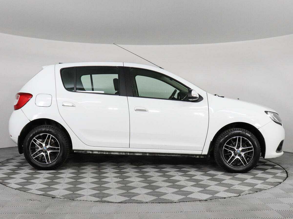 Renault Sandero 2014 года с пробегом. Фото: #3