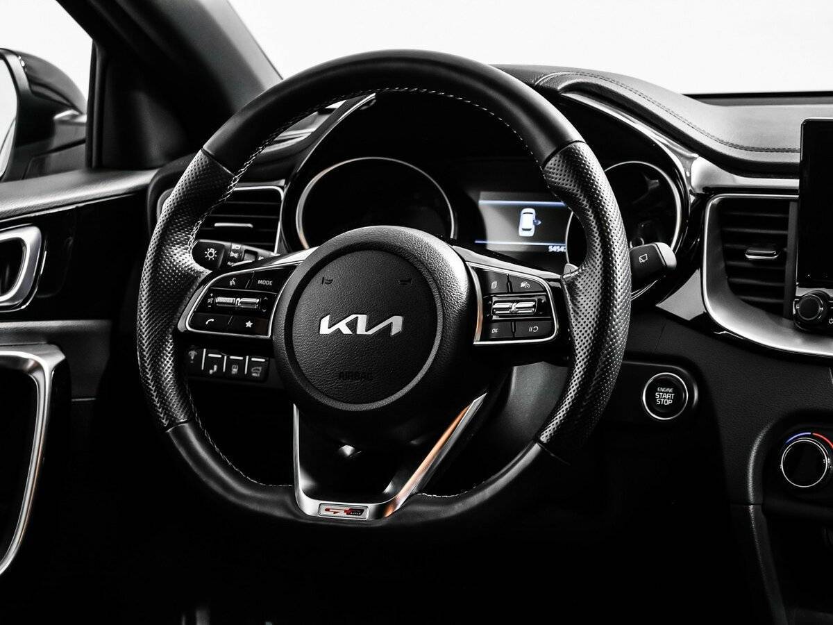 Kia Ceed 2021 года с пробегом. Фото: #11