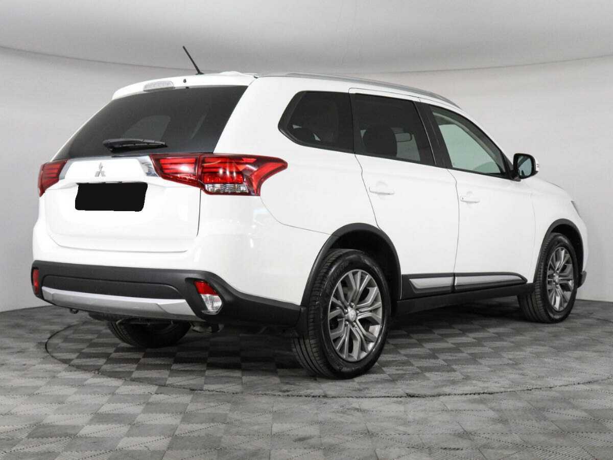 Mitsubishi Outlander 2015 года с пробегом. Фото: #4