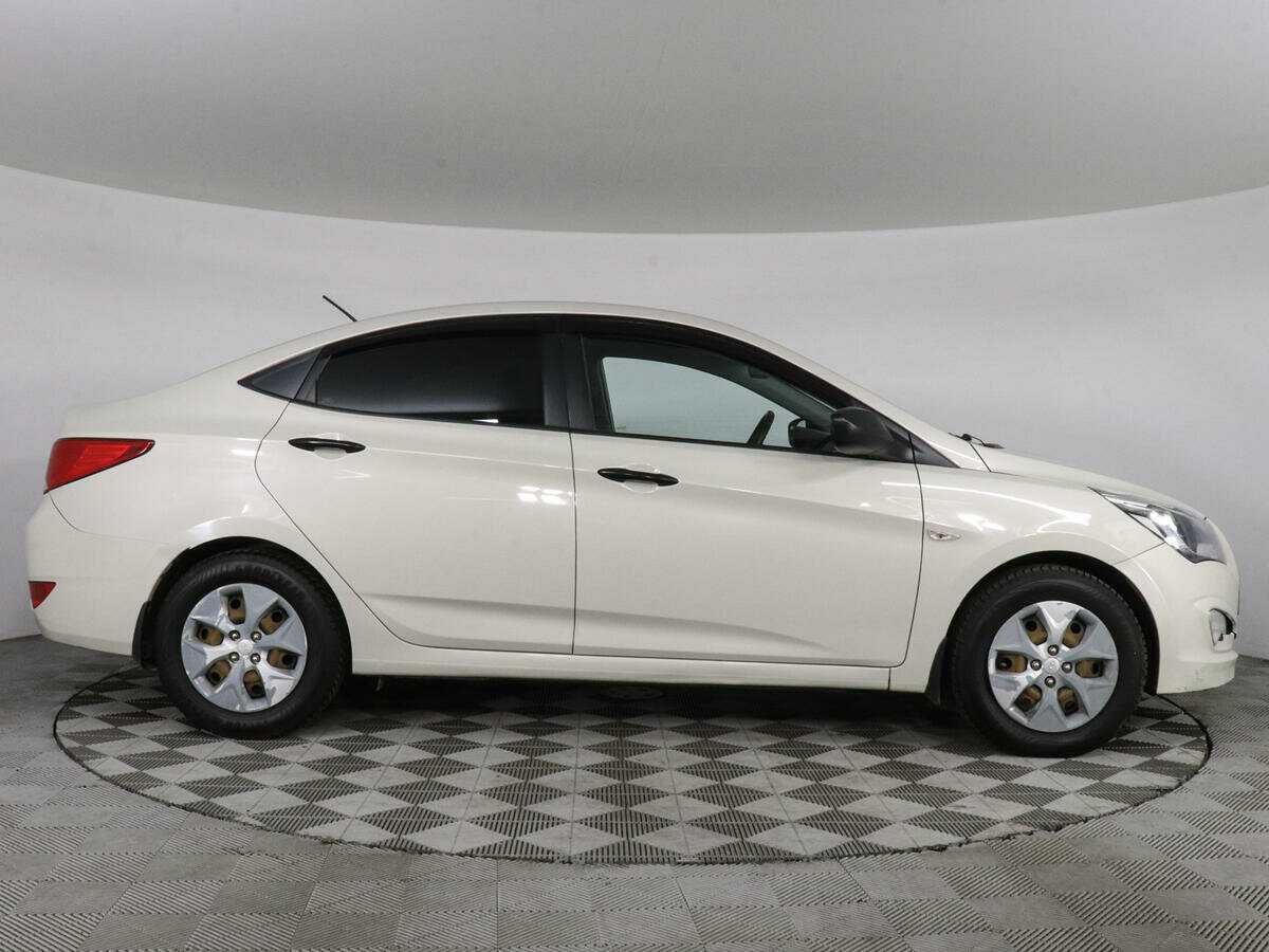 Hyundai Solaris 2015 года с пробегом. Фото: #3