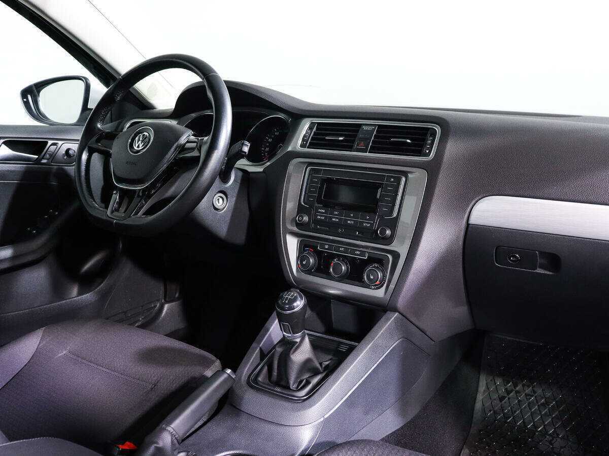 Volkswagen Jetta 2017 года с пробегом. Фото: #6