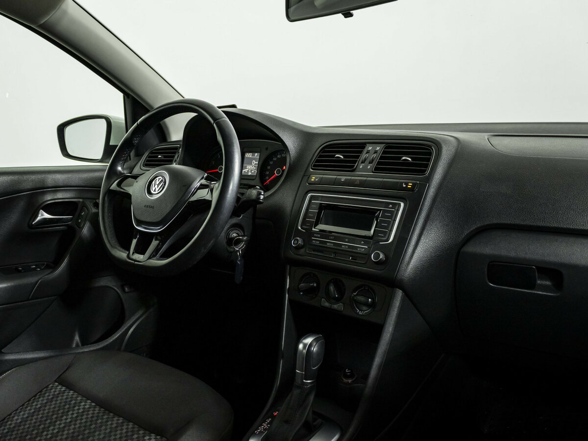 Volkswagen Polo 2016 года с пробегом. Фото: #7
