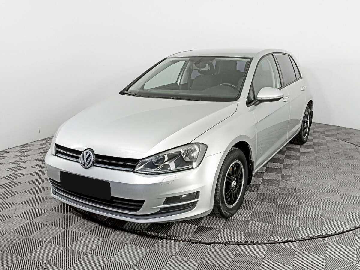 Volkswagen Golf 2013 года с пробегом. Посмотреть фото