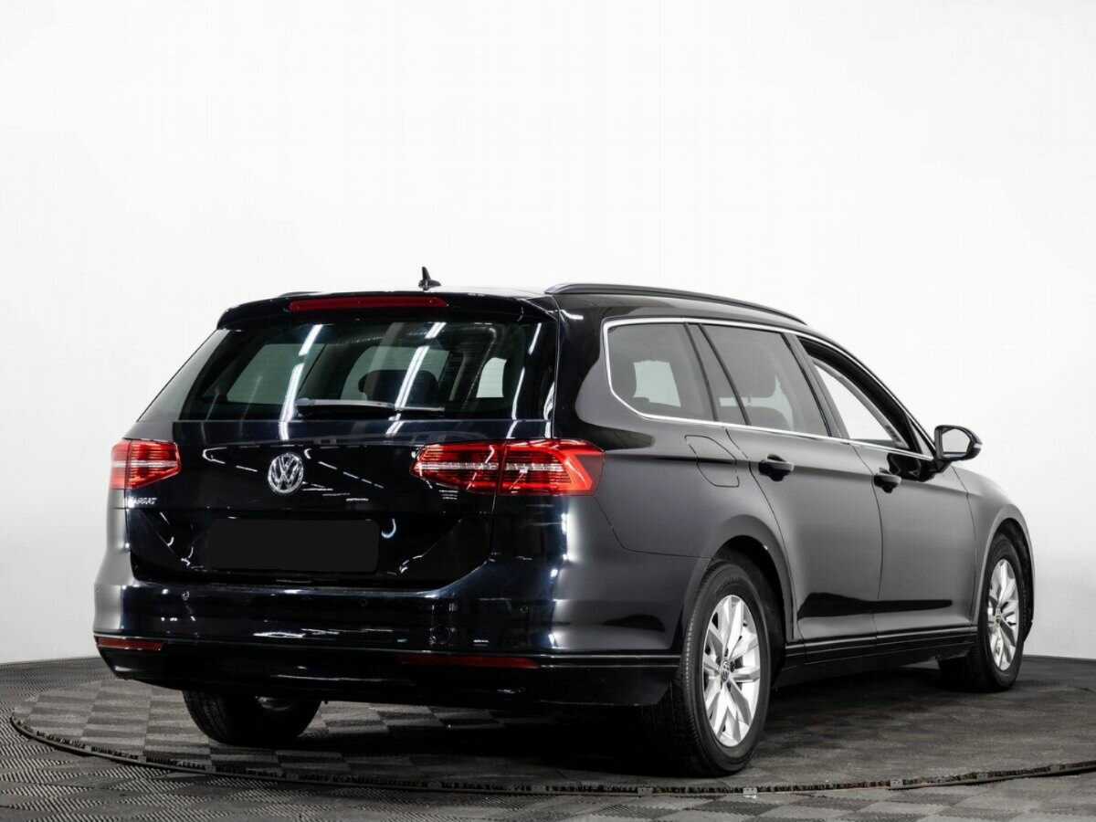 Volkswagen Passat 2018 года с пробегом. Фото: #3