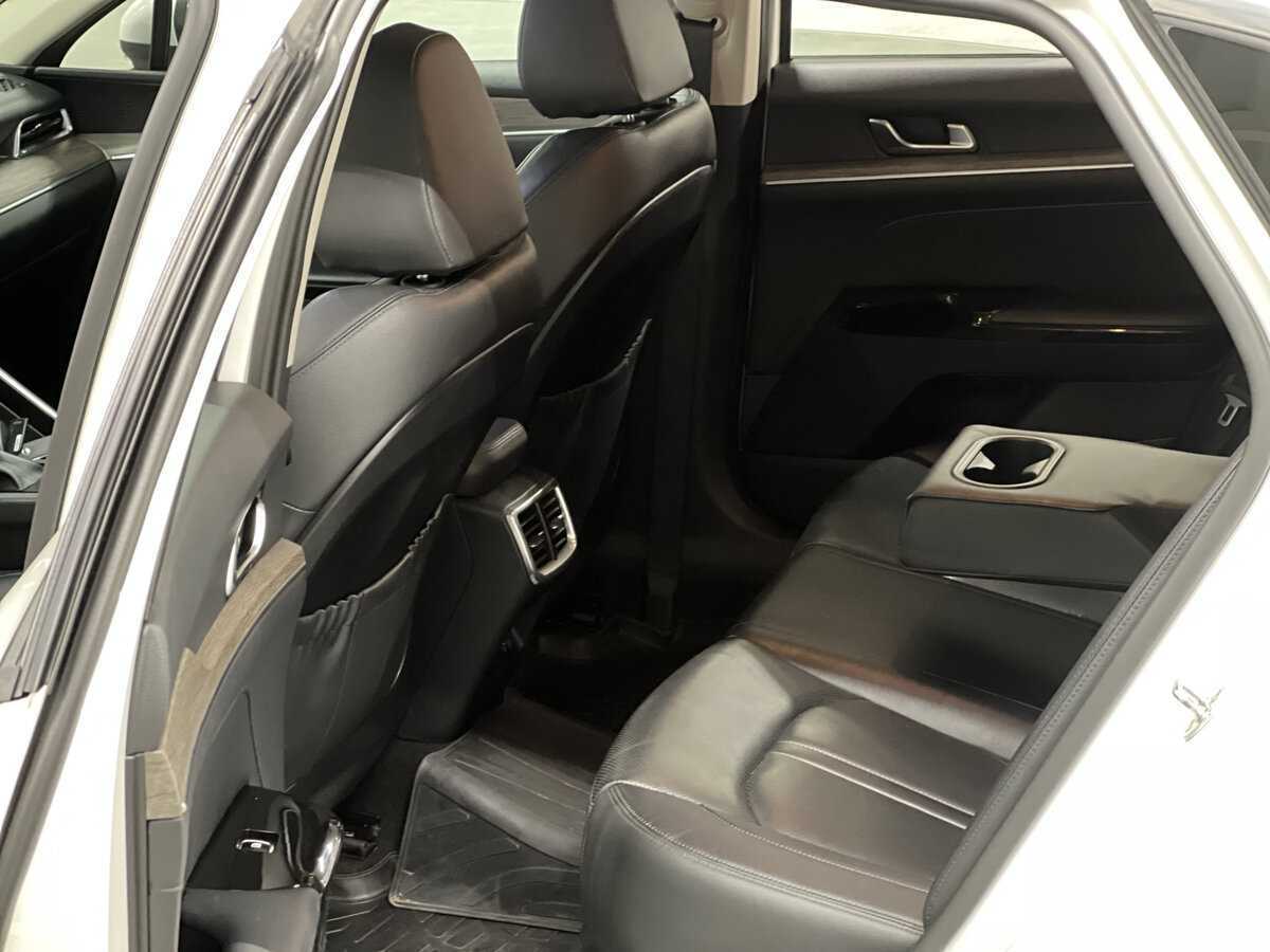 Kia K5 2020 года с пробегом. Фото: #11