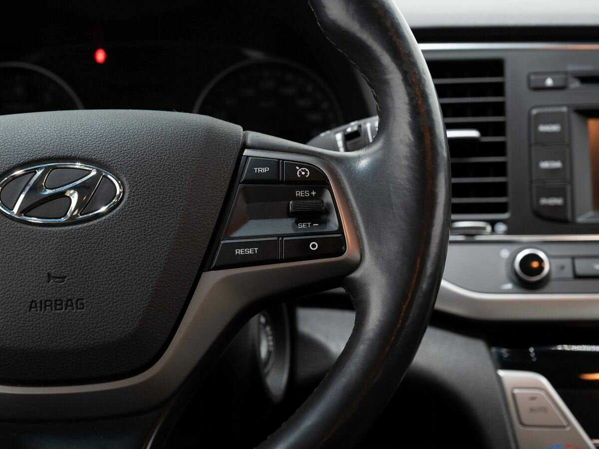 Hyundai Elantra 2017 года с пробегом. Фото: #11