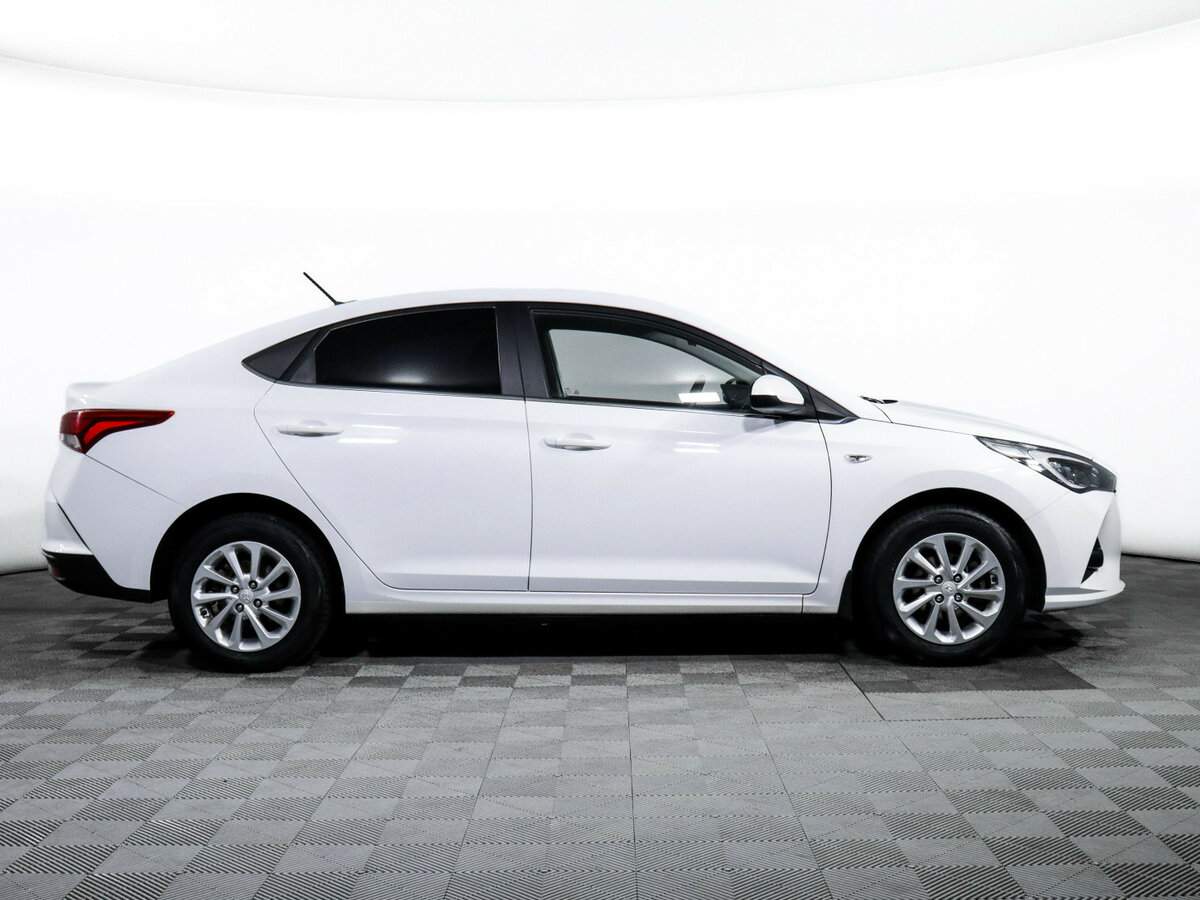 Hyundai Solaris 2021 года с пробегом. Фото: #3