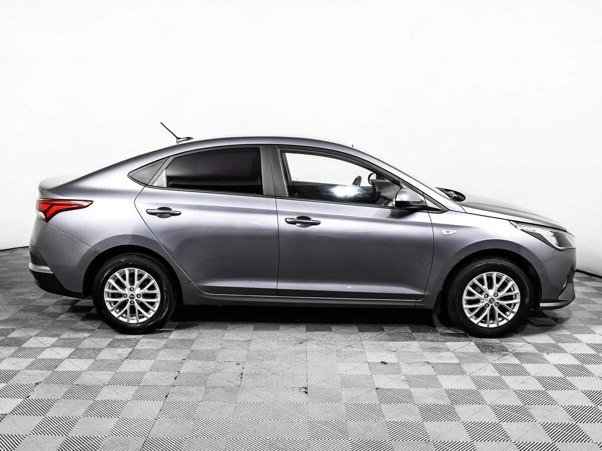 Hyundai Solaris 2021 года с пробегом. Фото: #3