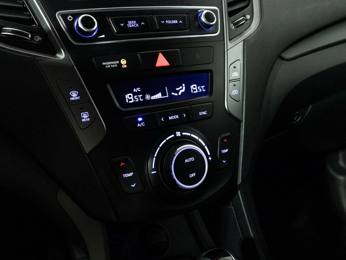 Hyundai Santa Fe 2017 года с пробегом. Фото: #14