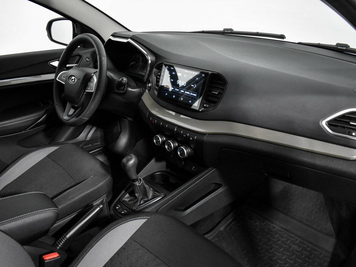 Lada (ВАЗ) Vesta 2023 года с пробегом. Фото: #9