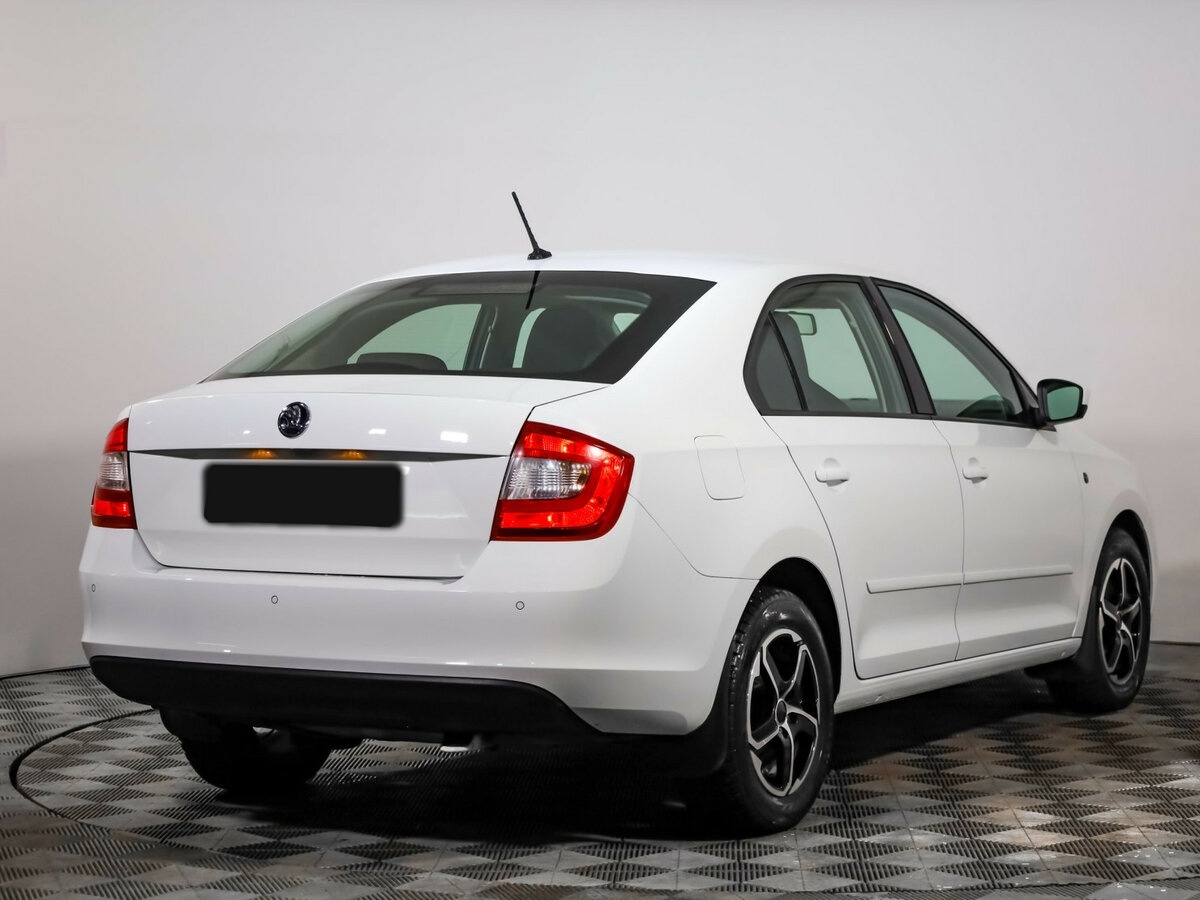 Skoda Rapid 2015 года с пробегом. Фото: #3