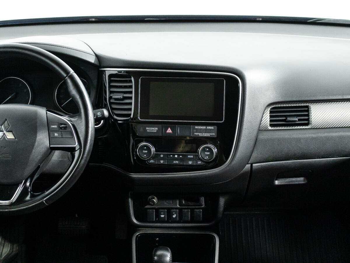 Mitsubishi Outlander 2018 года с пробегом. Фото: #13