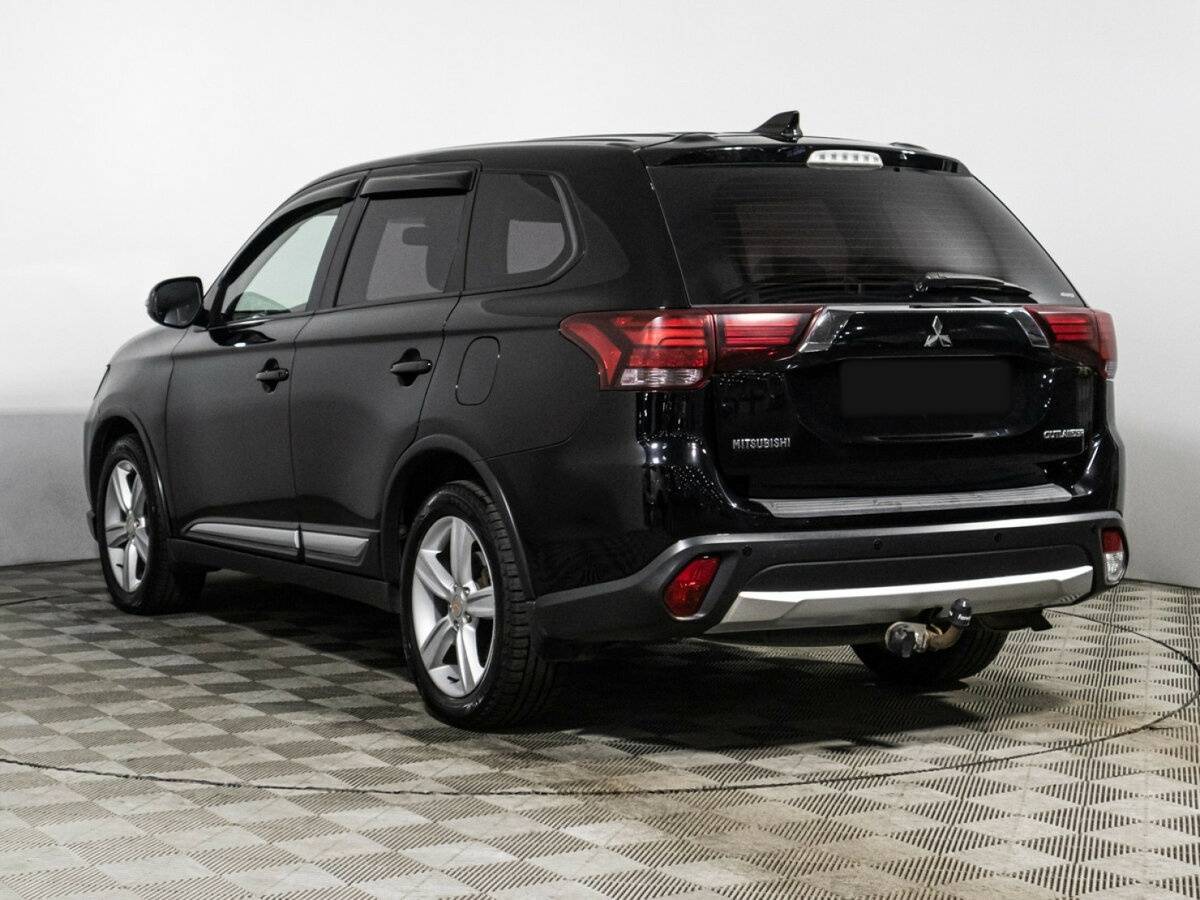 Mitsubishi Outlander 2017 года с пробегом. Фото: #6