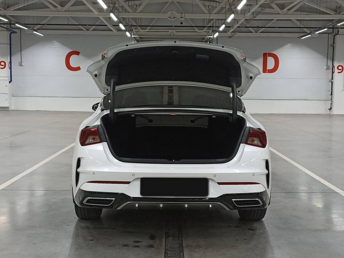 Kia K5 2021 года с пробегом. Фото: #9