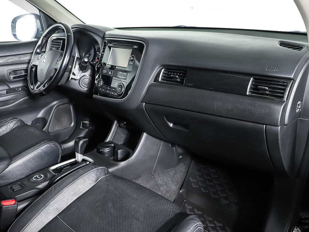 Mitsubishi Outlander 2015 года с пробегом. Фото: #8