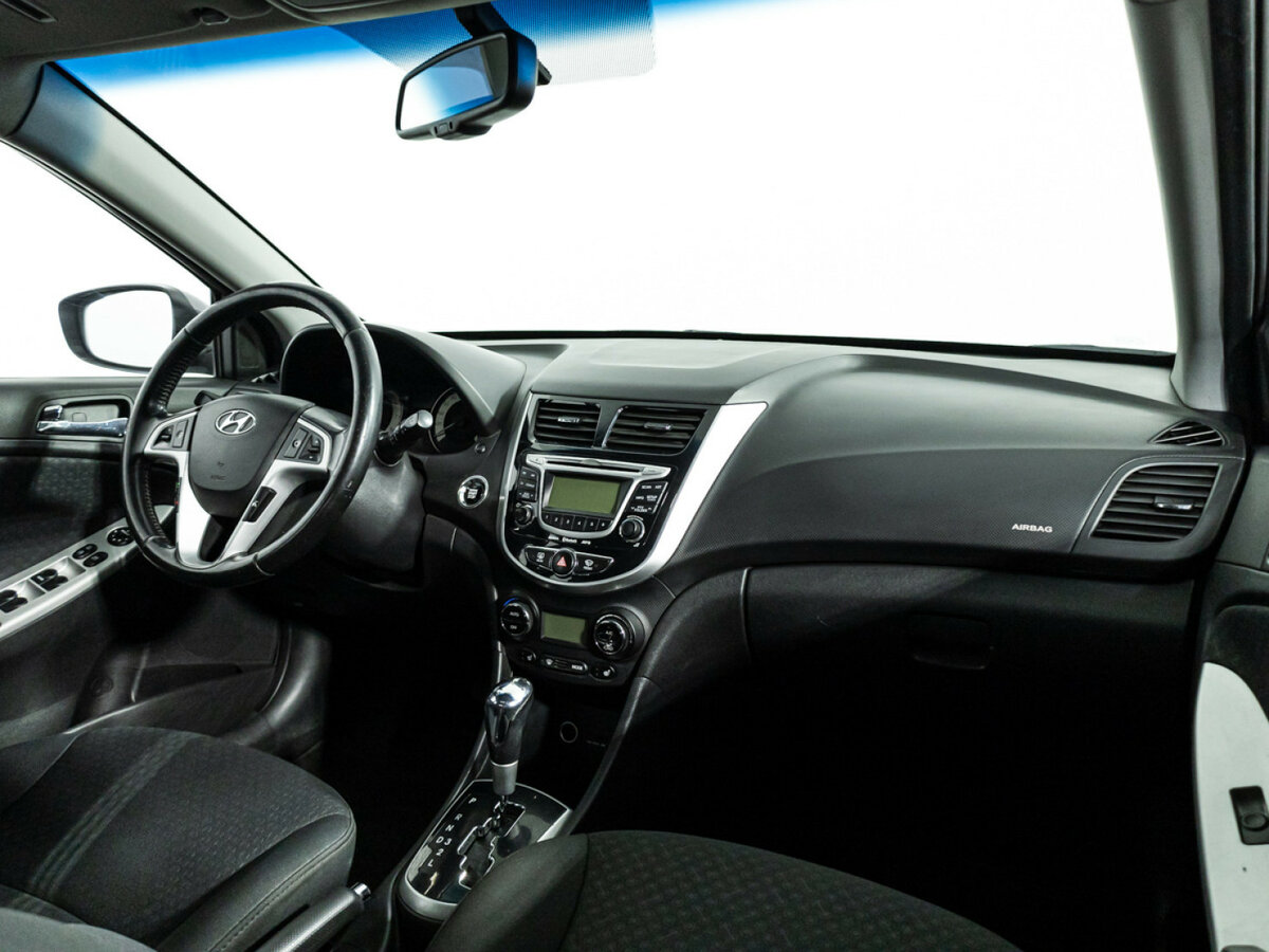 Hyundai Solaris 2012 года с пробегом. Фото: #8