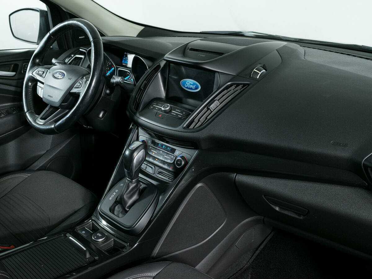 Ford Kuga 2017 года с пробегом. Фото: #7