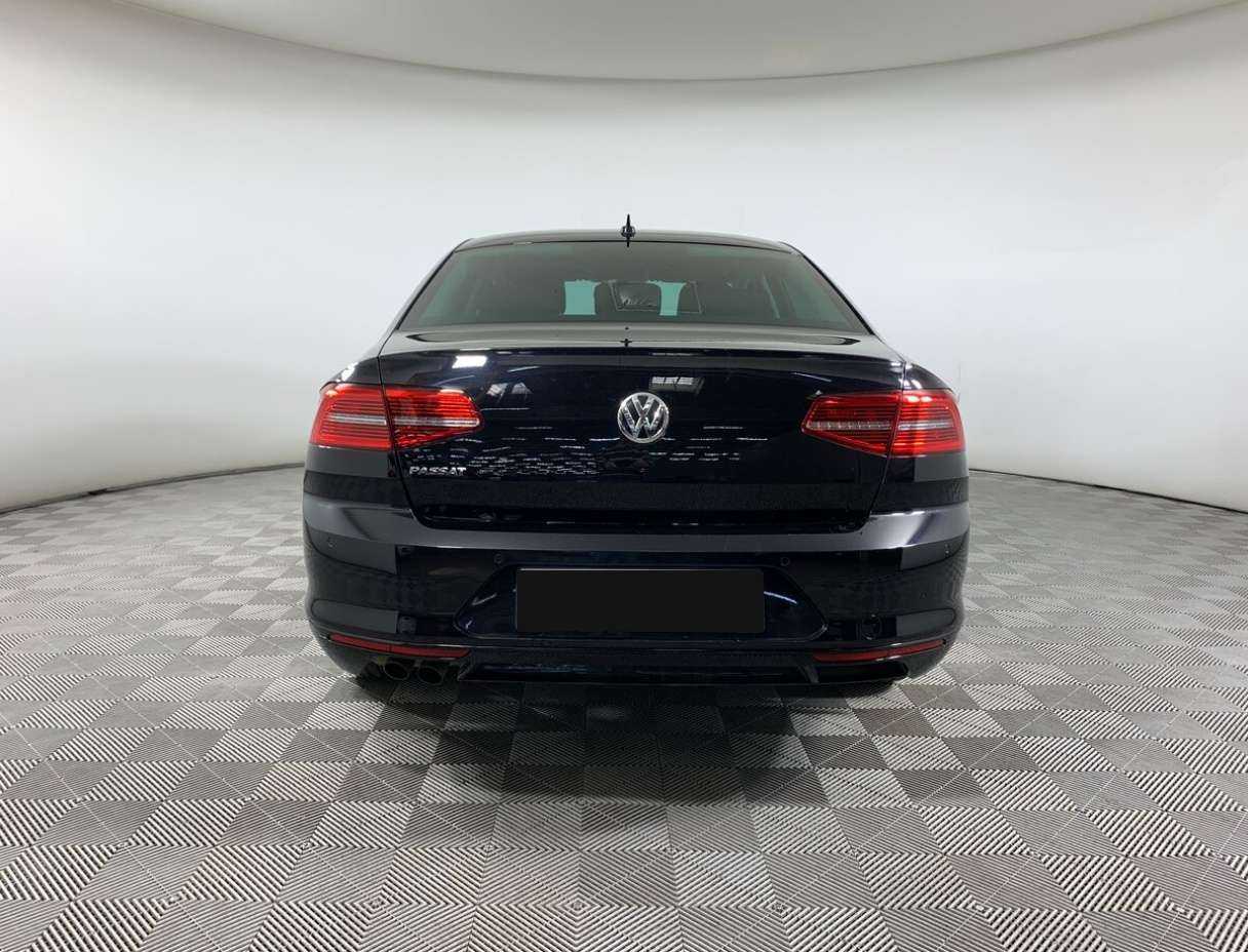 Volkswagen Passat 2019 года с пробегом. Фото: #5
