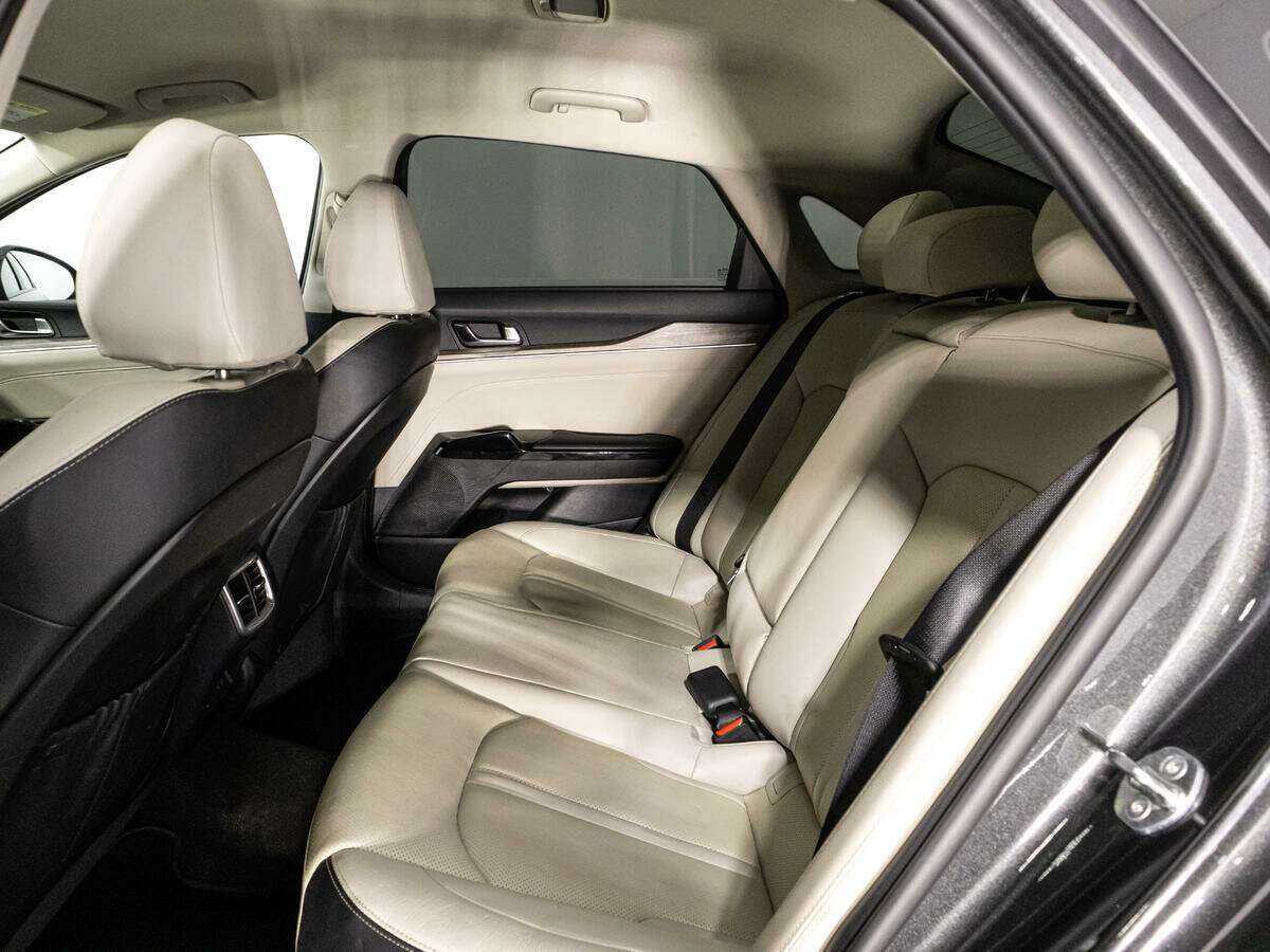 Kia K5 2021 года с пробегом. Фото: #10