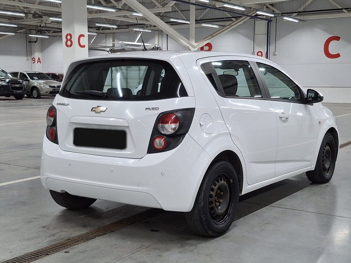 Chevrolet Aveo 2015 года с пробегом. Фото: #4