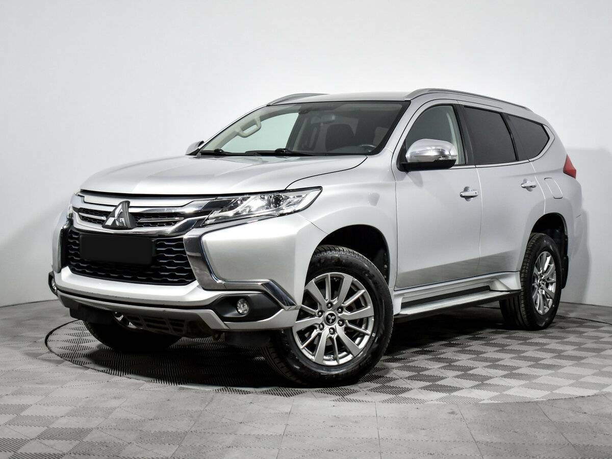 Mitsubishi Pajero Sport 2018 года с пробегом. Посмотреть фото
