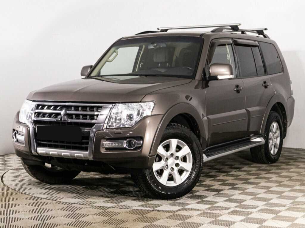 Mitsubishi Pajero 2014 года с пробегом. Посмотреть фото