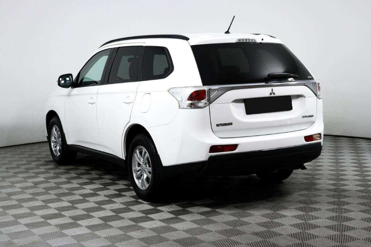 Mitsubishi Outlander 2013 года с пробегом. Фото: #6