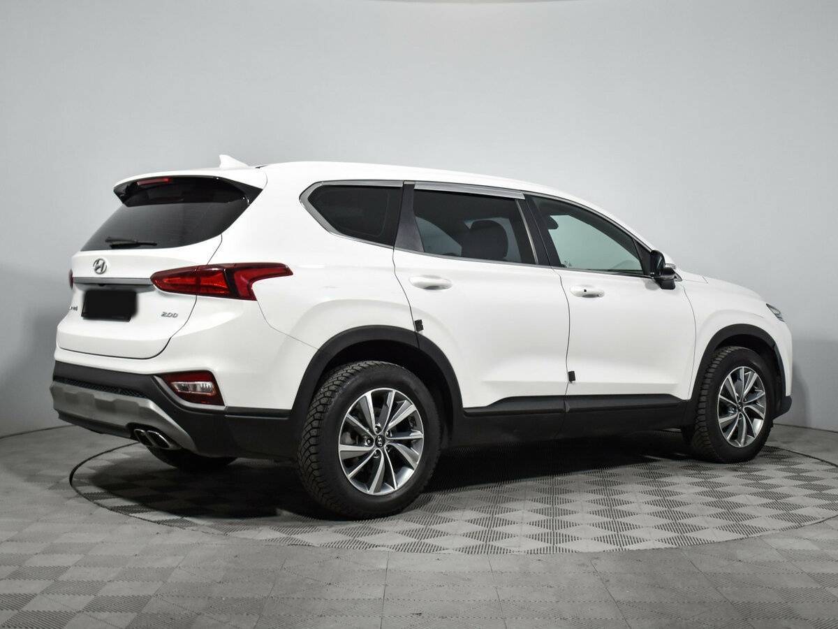 Hyundai Santa Fe 2018 года с пробегом. Фото: #4