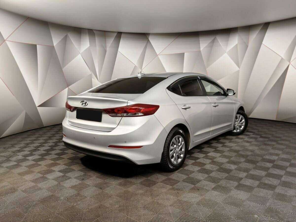 Hyundai Elantra 2018 года с пробегом. Фото: #0