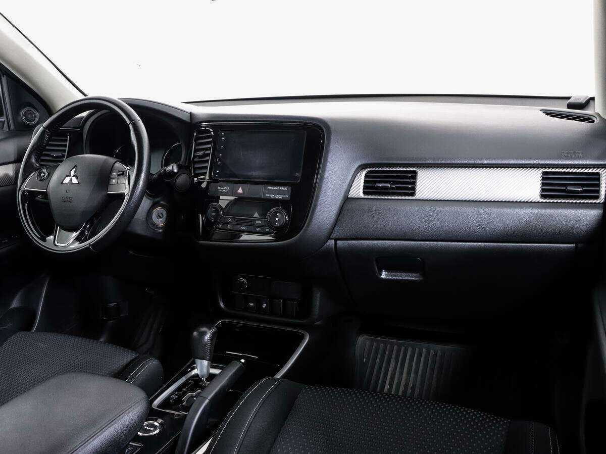 Mitsubishi Outlander 2018 года с пробегом. Фото: #6