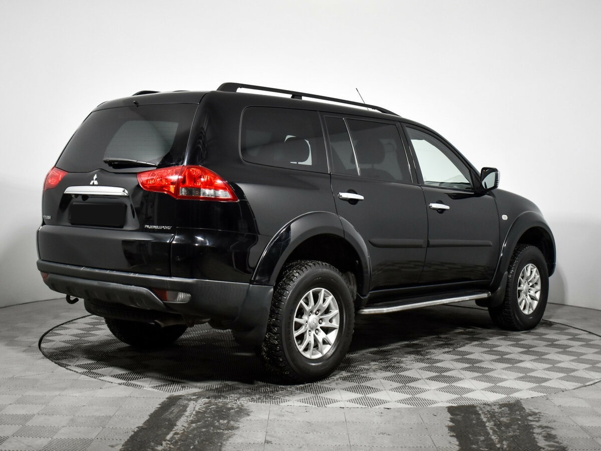 Mitsubishi Pajero Sport 2013 года с пробегом. Фото: #3